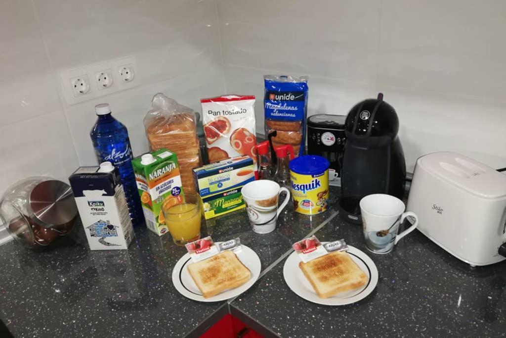 Apartamento Centrico , Wifi + Desayuno Logrono Luaran gambar